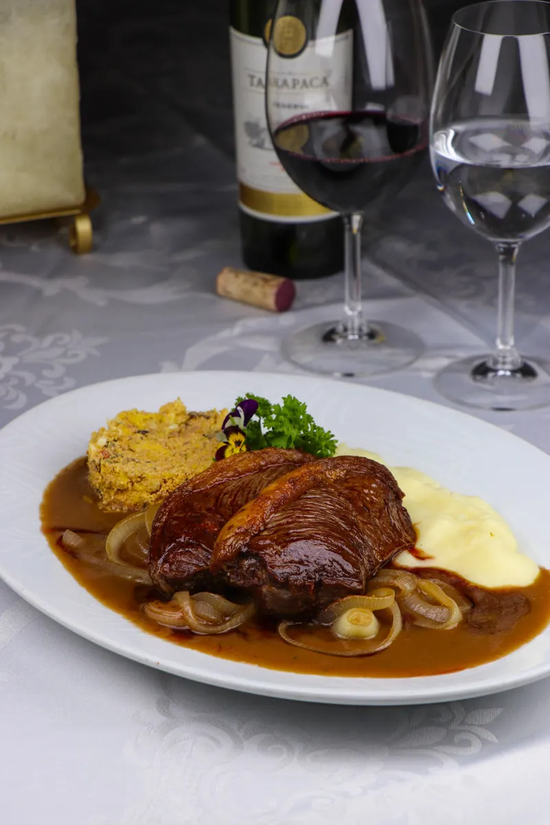 Grilled picanha with egg farofa and purée